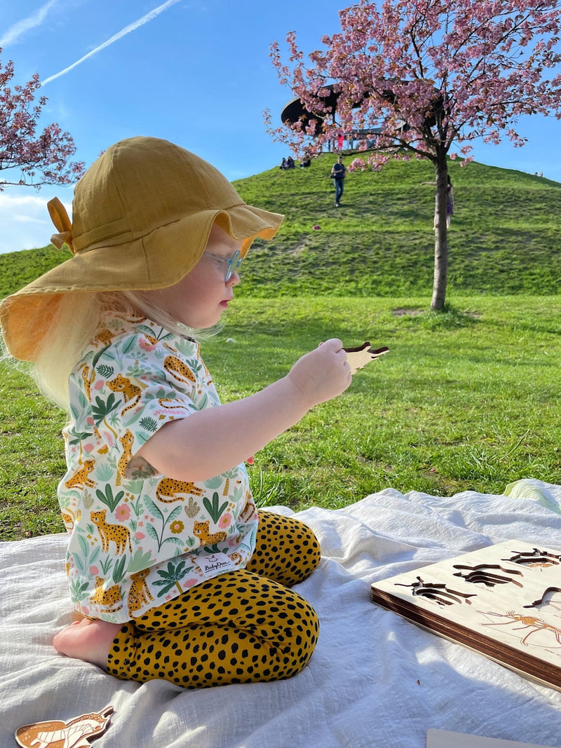 Sonnenmütze mit Nackenschutz für Mädchen, Sonnenhut, Sommerhut, Leinen Sonnenmütze - BabyDom